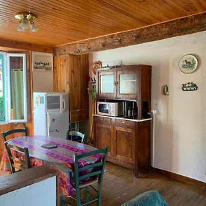 joli-appartement-dans-une-maison-ancienne.midi-pyreneeshotels.com/